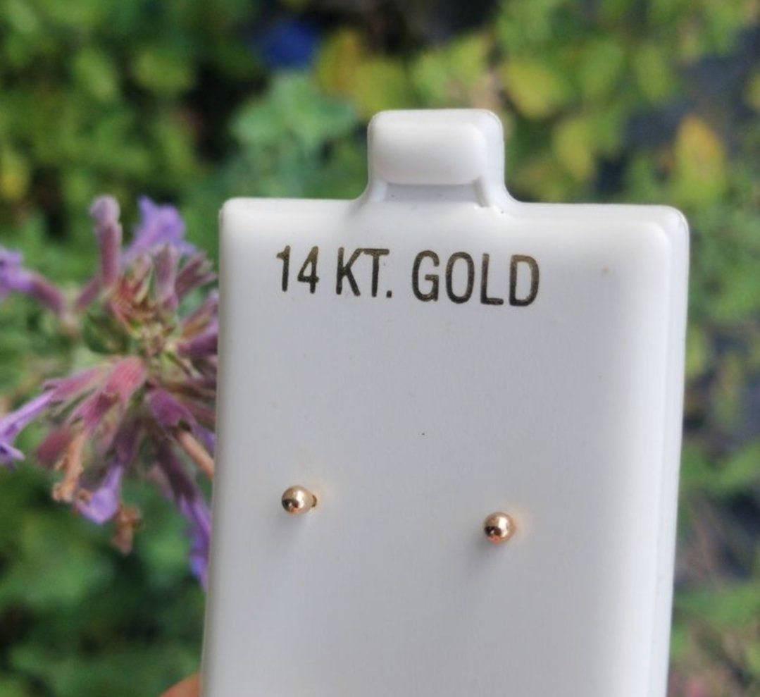 Orecchini pendenti & Orecchini a lobo: Kugelform Ohrstecker 14ct 585 Gold – Nuovo e nell'imballaggio originale da Schwyz venduto da els_7cys 2