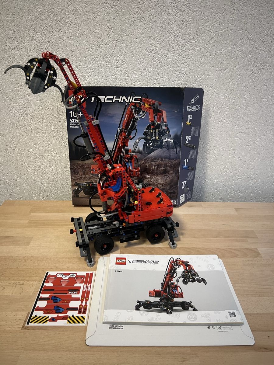 Lego Jeux de construction: LEGO Technic 42144 Material Handler neuwertig – Neuf (Voir description) à Frinvillier par Tulepule 2