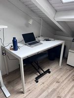 Tisch/Table/Tavolo 