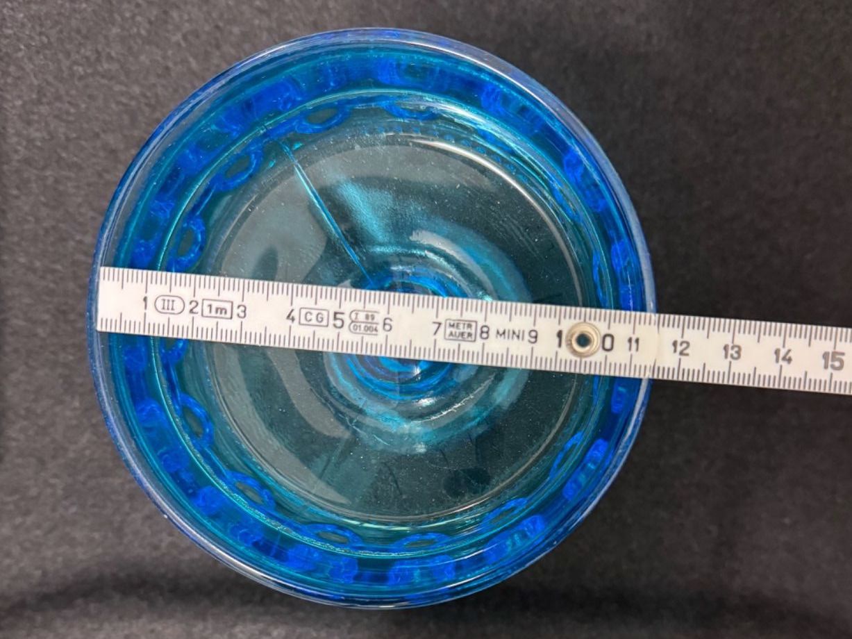 Bicchieri: Eisbecher/ Antikes Cupglas Blau – Usato da Oberrohrdorf venduto da chilibiggi 2