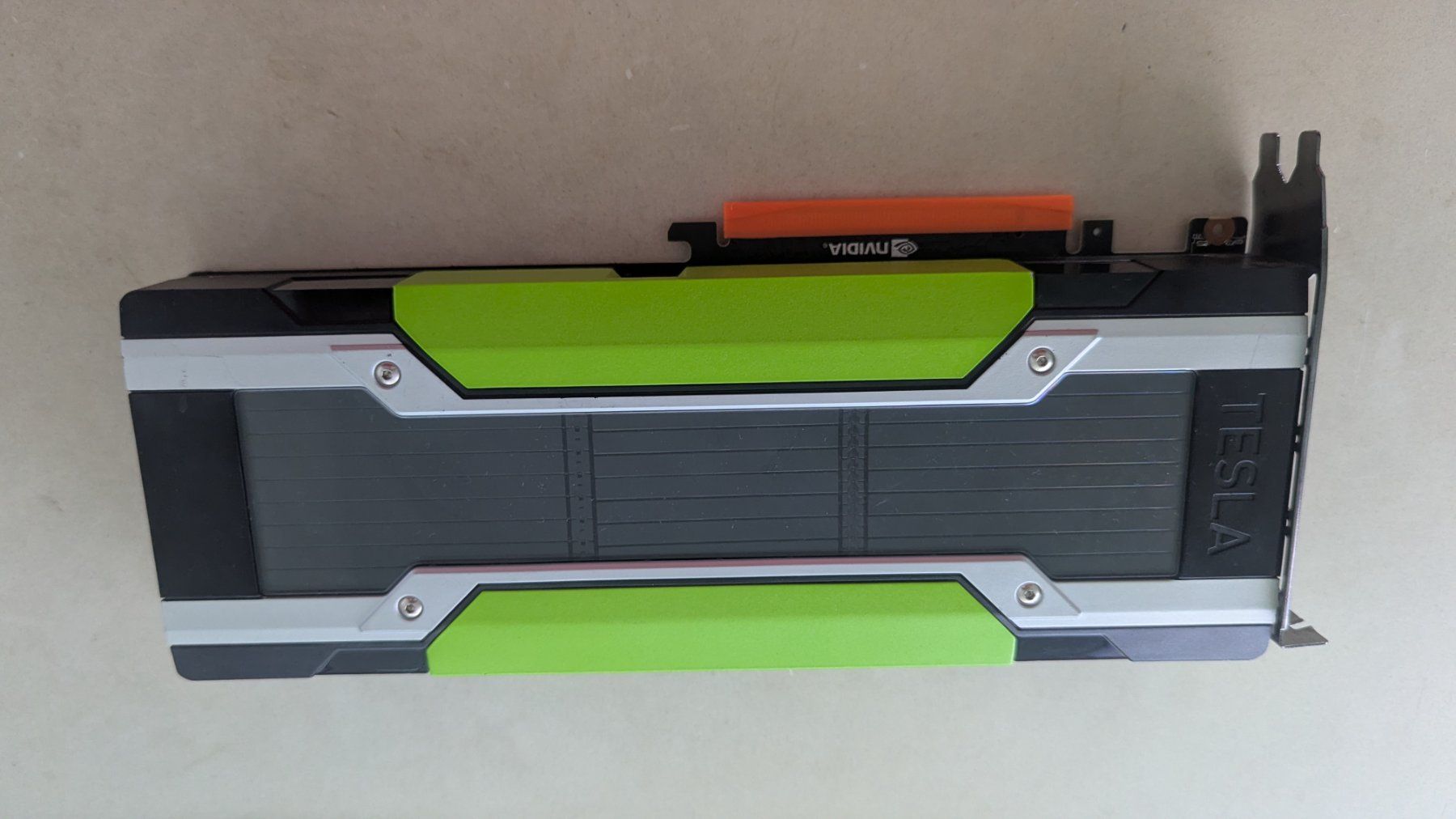 Nvidia Grafikkarten: Nvidia Tesla M40 Grafikkarte – Defekt aus Oberurnen von gih0
