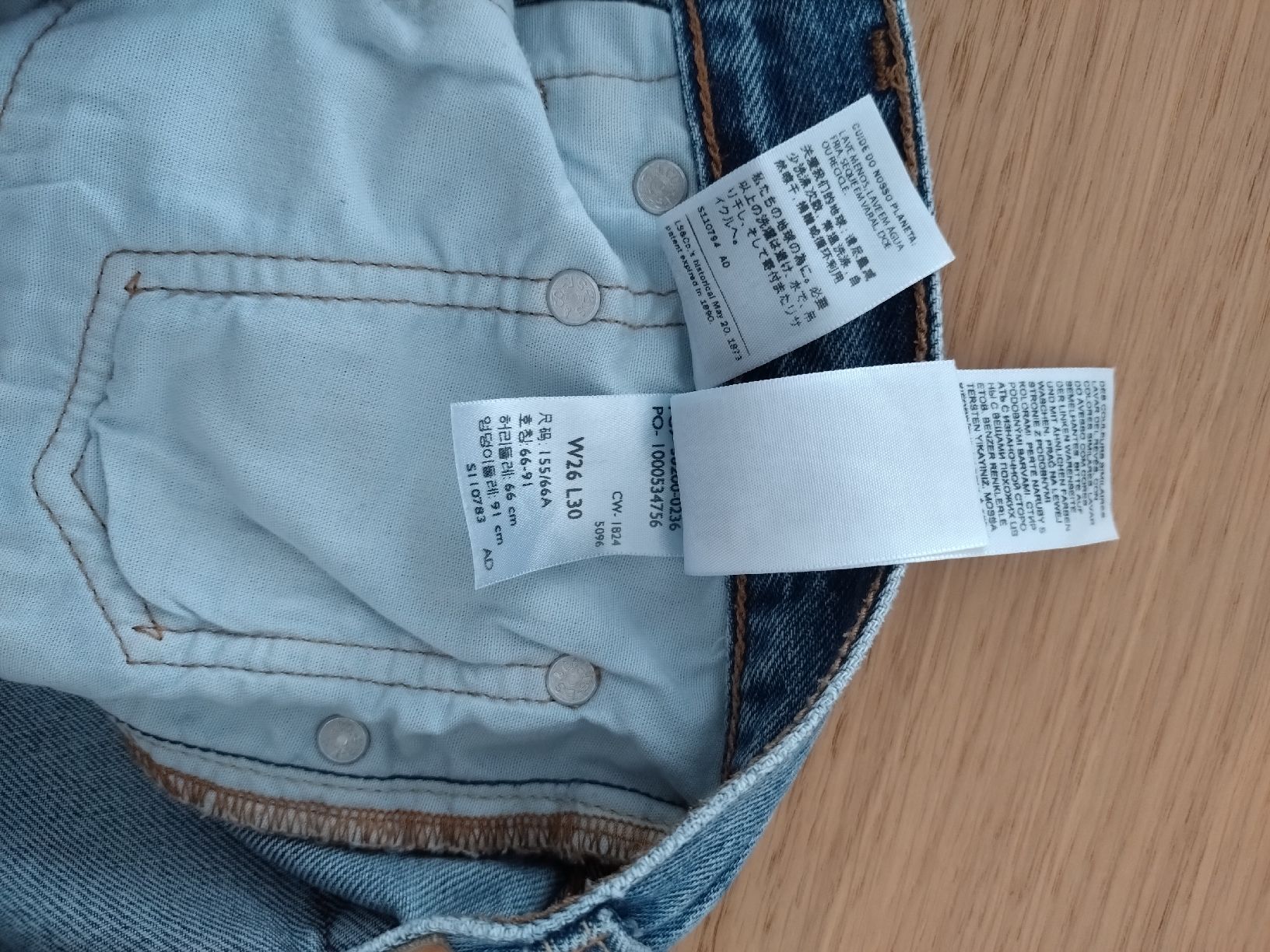 Levi's Jeans: Levi's 501 - W26 L30 – Nuovo (secondo la descrizione) da Zürich venduto da chi_7llx 3