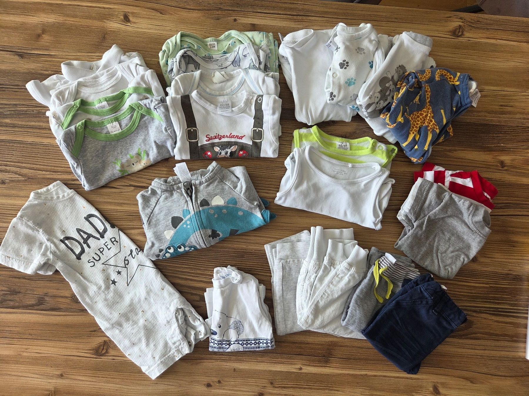 Lotti & Set di vestiti: Grosses Sommer Set Junge 62 – Usato da Rupperswil venduto da ecko_red