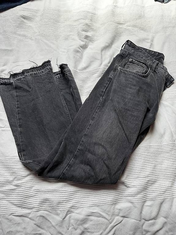 Jeans: Zara Flared Jeans – Usato da Geuensee venduto da mar_ld75