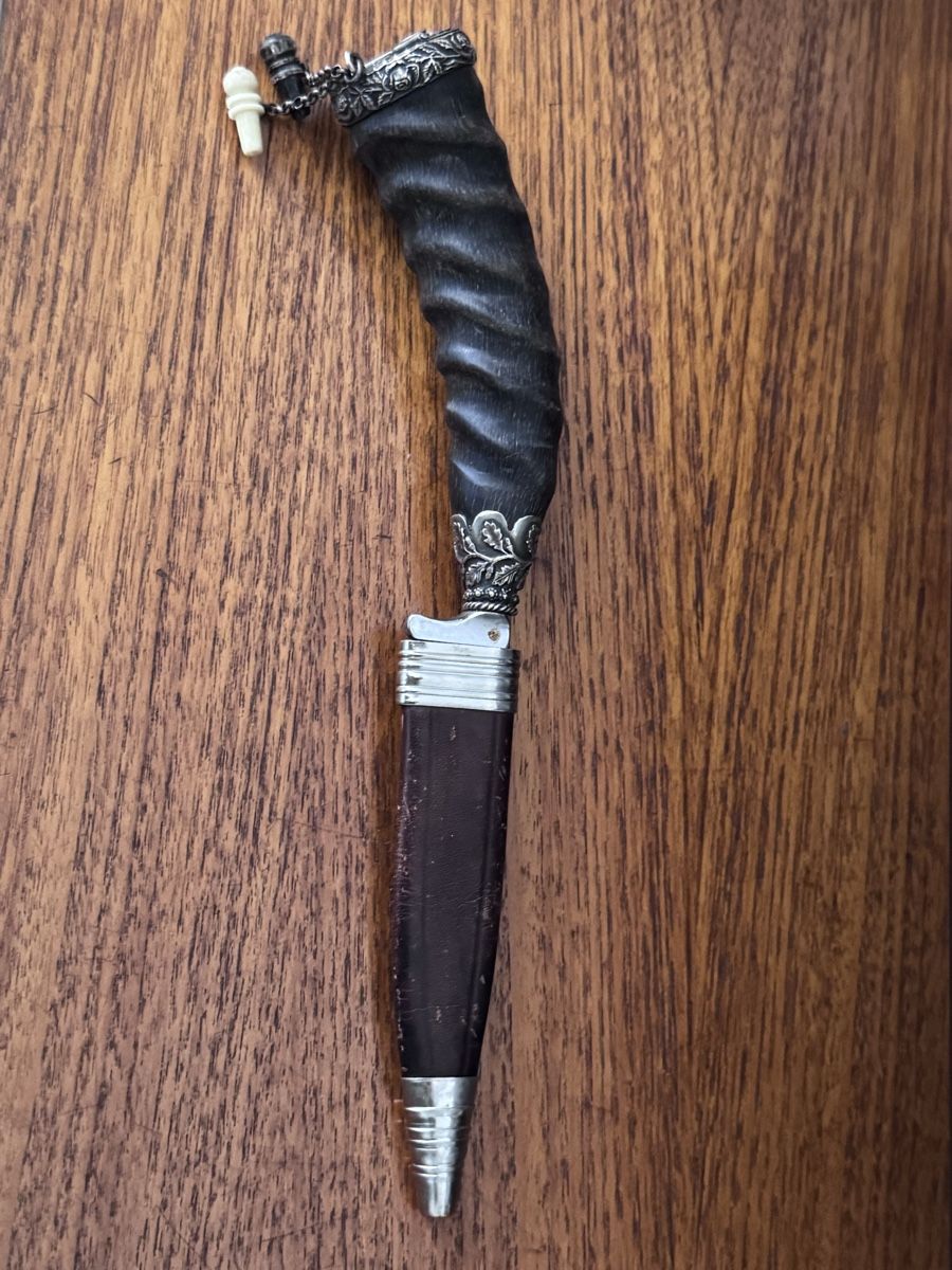 Solingen Posate: Couteau JS Solingen corne avec fourreau et décor argent – Usato da Vésenaz venduto da Angela.C3 8