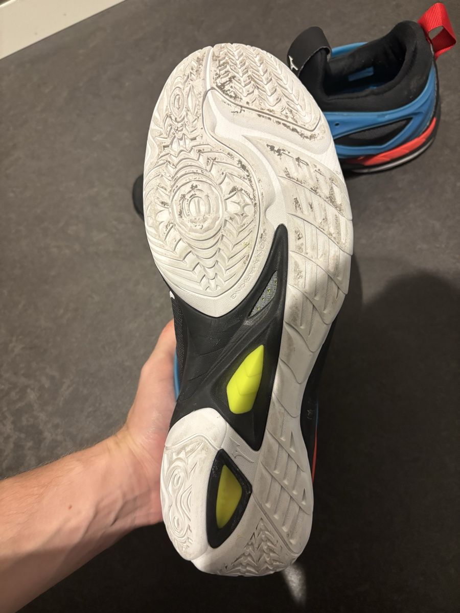 Mizuno Scarpe da uomo: Mizuno Hallenschuh – Usato da Thun venduto da jan_8mdn 3