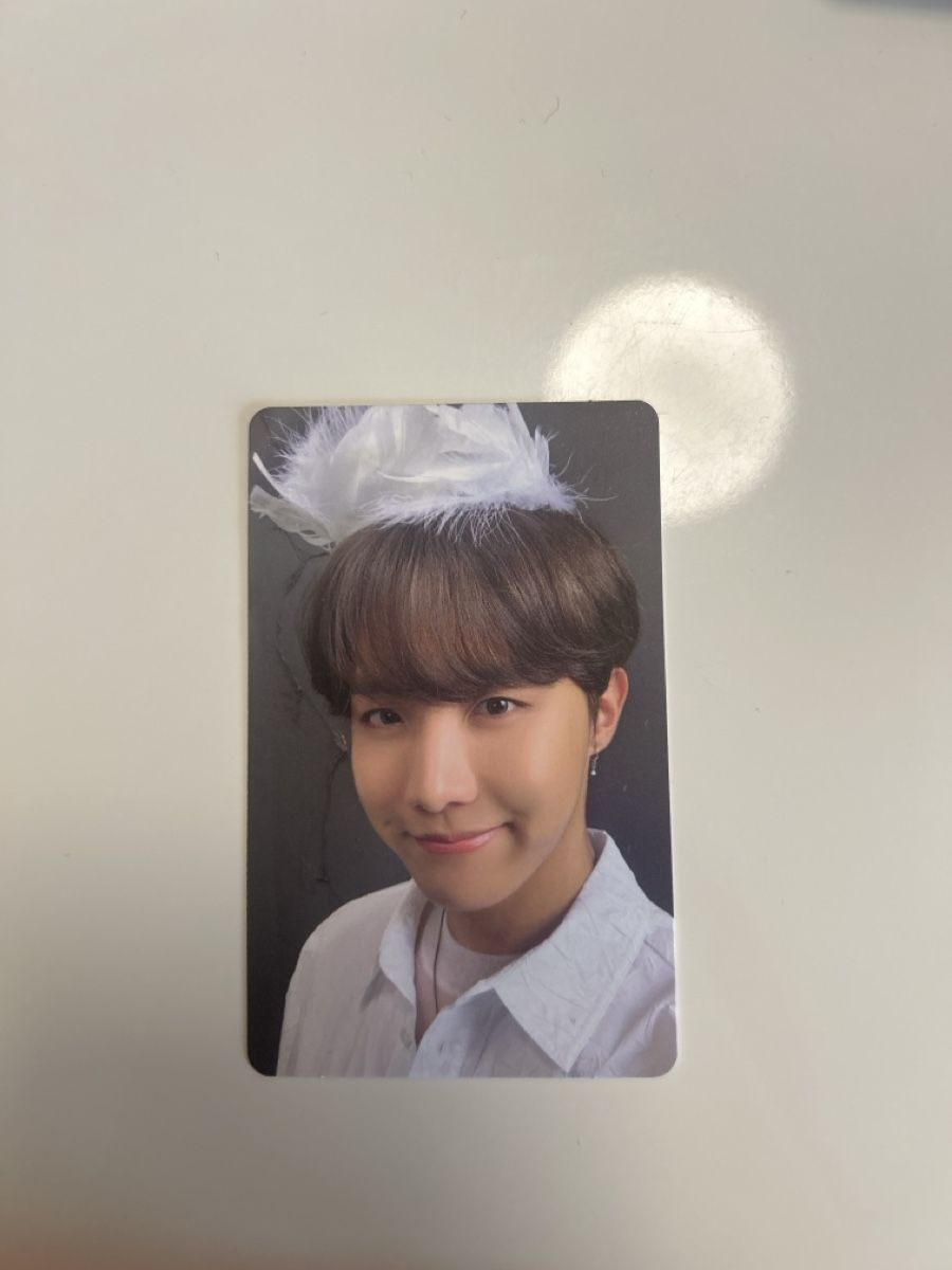 Posters & Illustrations: BTS JHope – Neuf avec emballage d'origine à Veytaux par ccristina