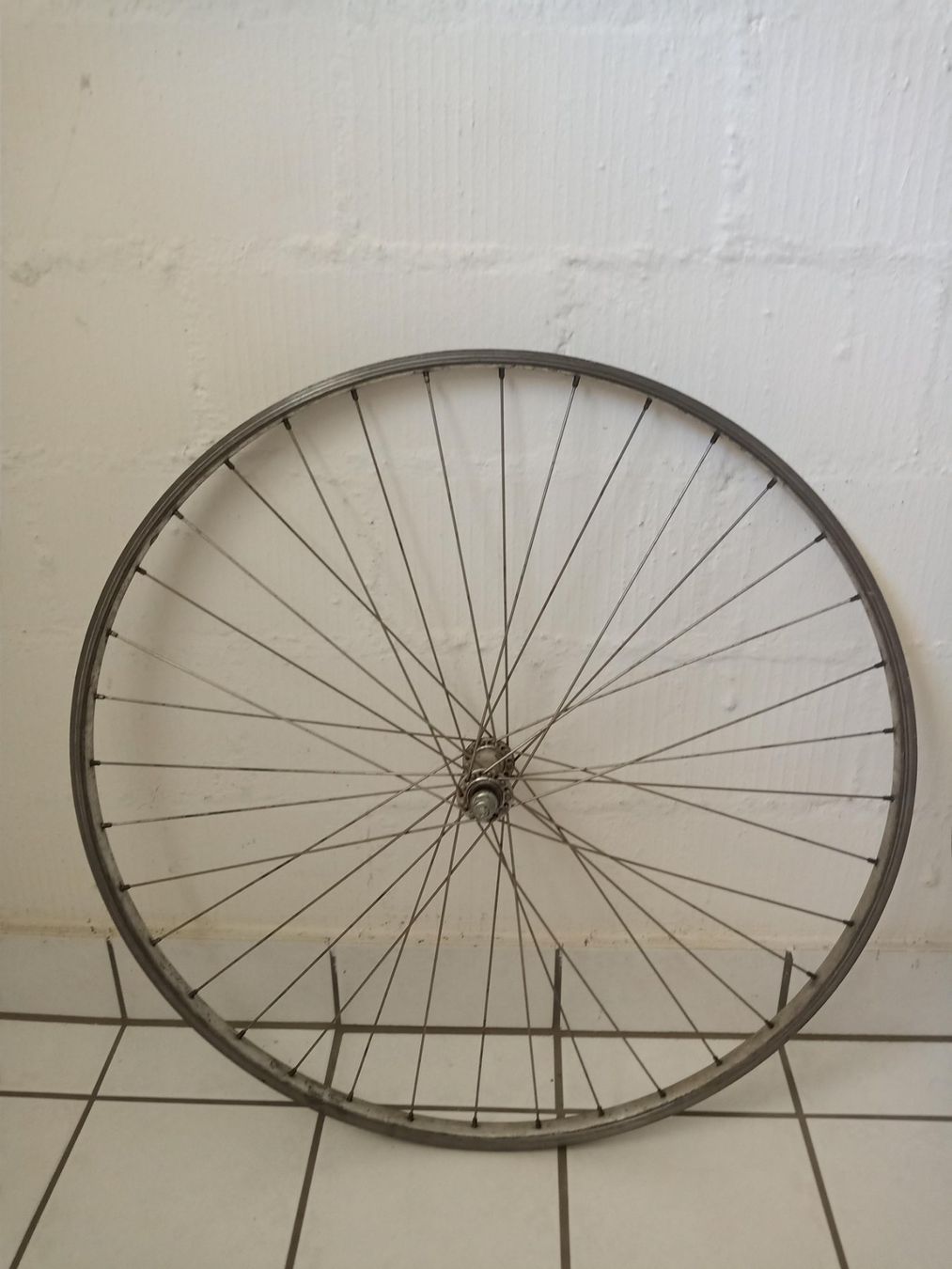 Pneumatici & Ruote complete: Fahrräder - Laufräder 4 Stück – Usato da Dübendorf venduto da ric_8gx9 1