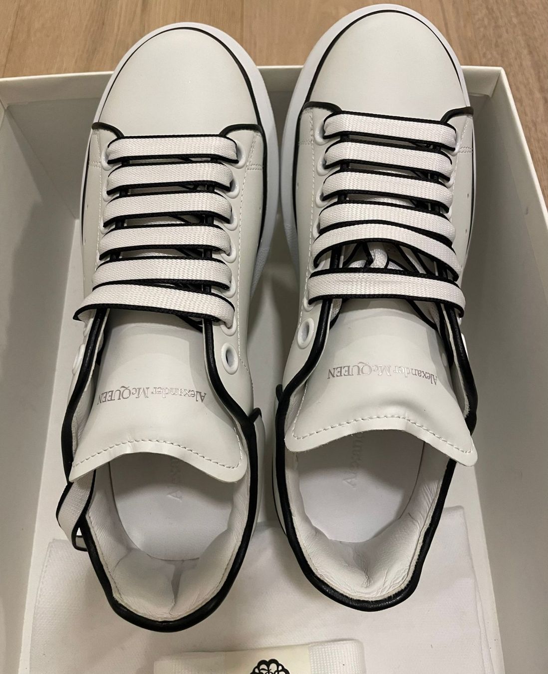 Alexander Mcqueen Chaussures hommes: Alexander McQueen Oversized Sneakers — EU 36 – Neuf (Voir description) à Binz par Aleksruski 3
