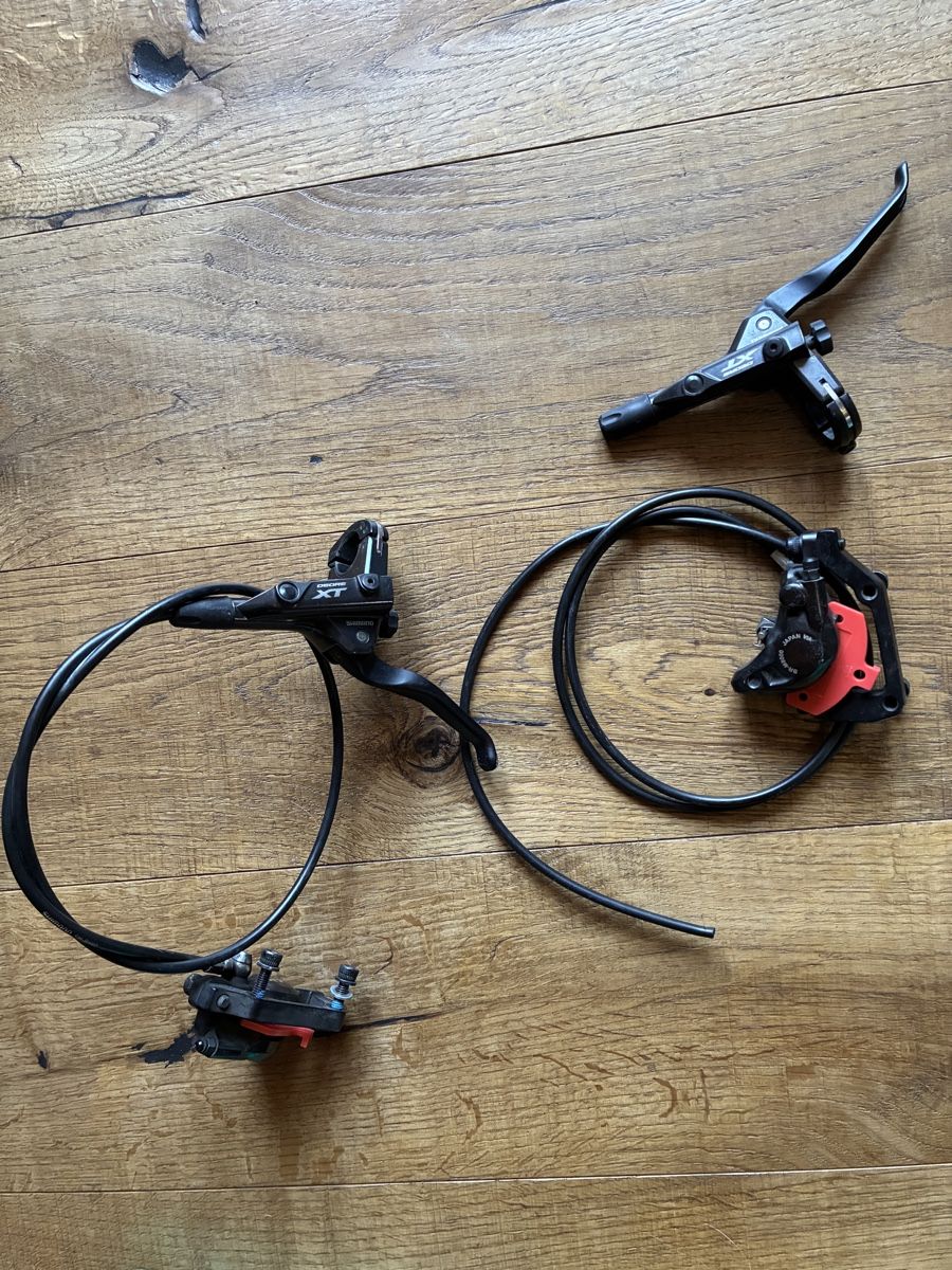 Shimano Ersatzteile: Bremshebel und Sattel Deore XT – Gebraucht aus Radelfingen b. Aarberg von peanutsli