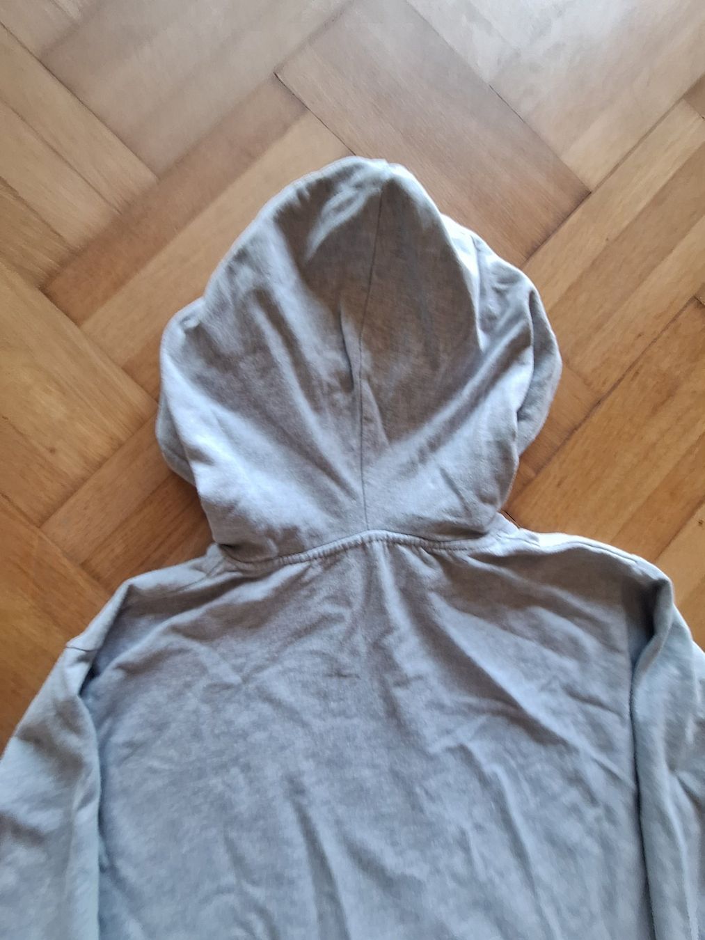 Maglioni & Felpe: Sweat à capuche gris One Piece taille S occasion – Usato da Chêne-Bougeries venduto da xchrysalide 4