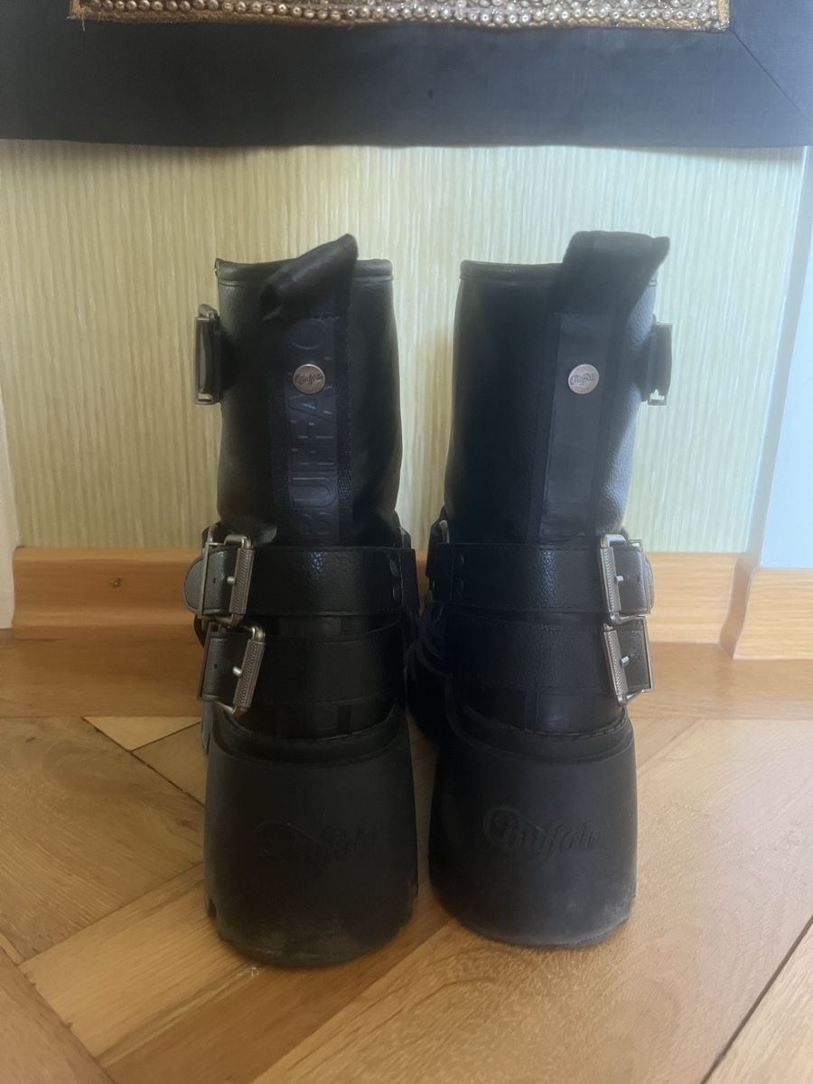 Buffalo Scarpe da donna: Buffalo Stiefelette  – Nuovo (secondo la descrizione) da Münchenbuchsee venduto da Luna171 1