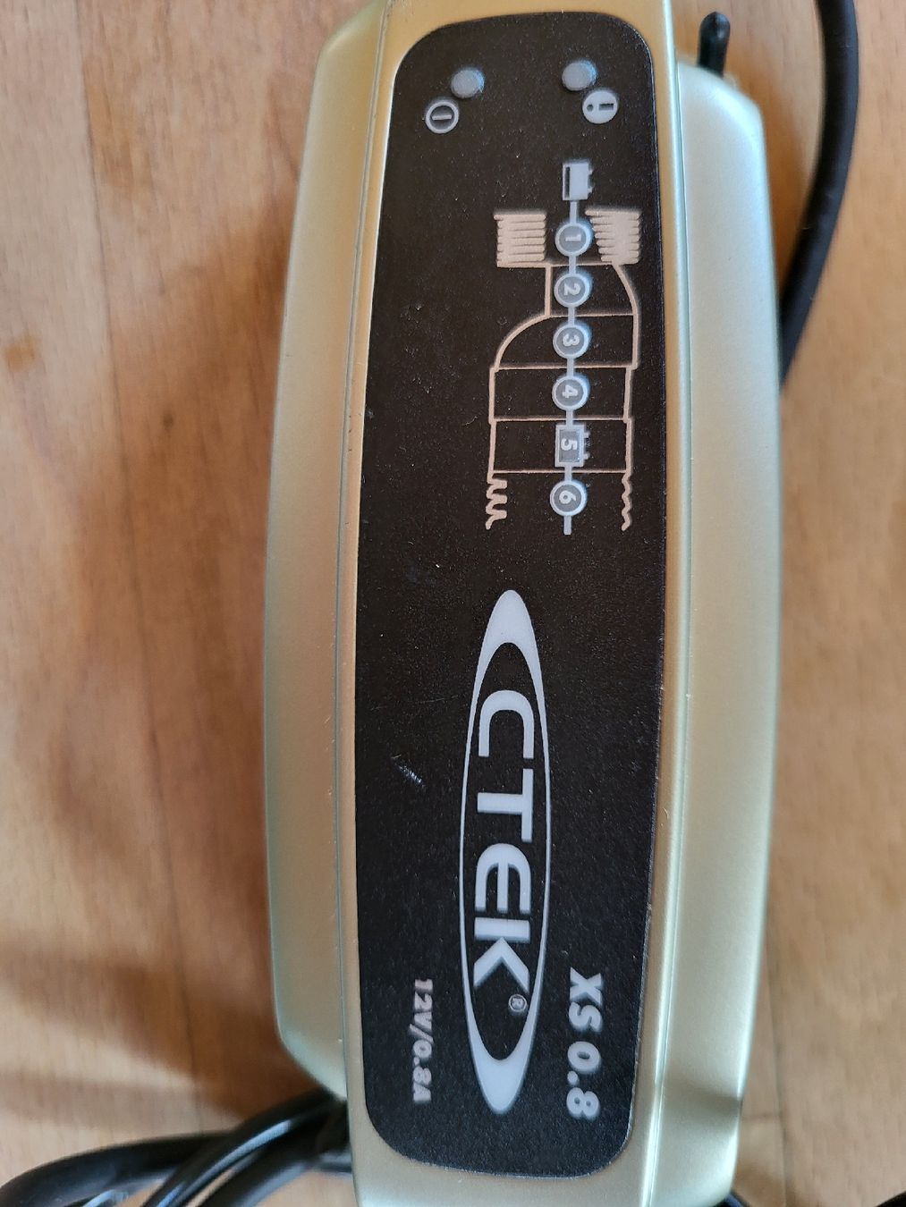 Caricabatterie: Batterieladegerät CTEK XS 0.8 – Usato da Mollis venduto da reiver 1
