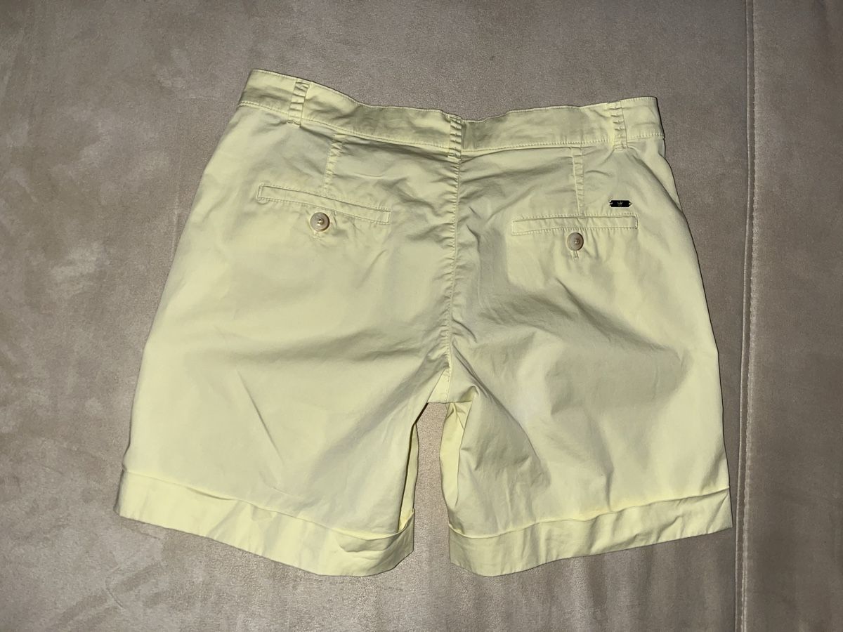 Massimo Dutti Pantaloni: Shorts Massimo Dutti Gr.34 – Usato da Stäfa venduto da Exclusive0 7