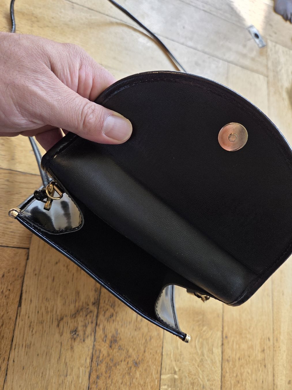 Taschen für Damen: Sac vintage verni noir – Gebraucht aus Territet von Cenh 5