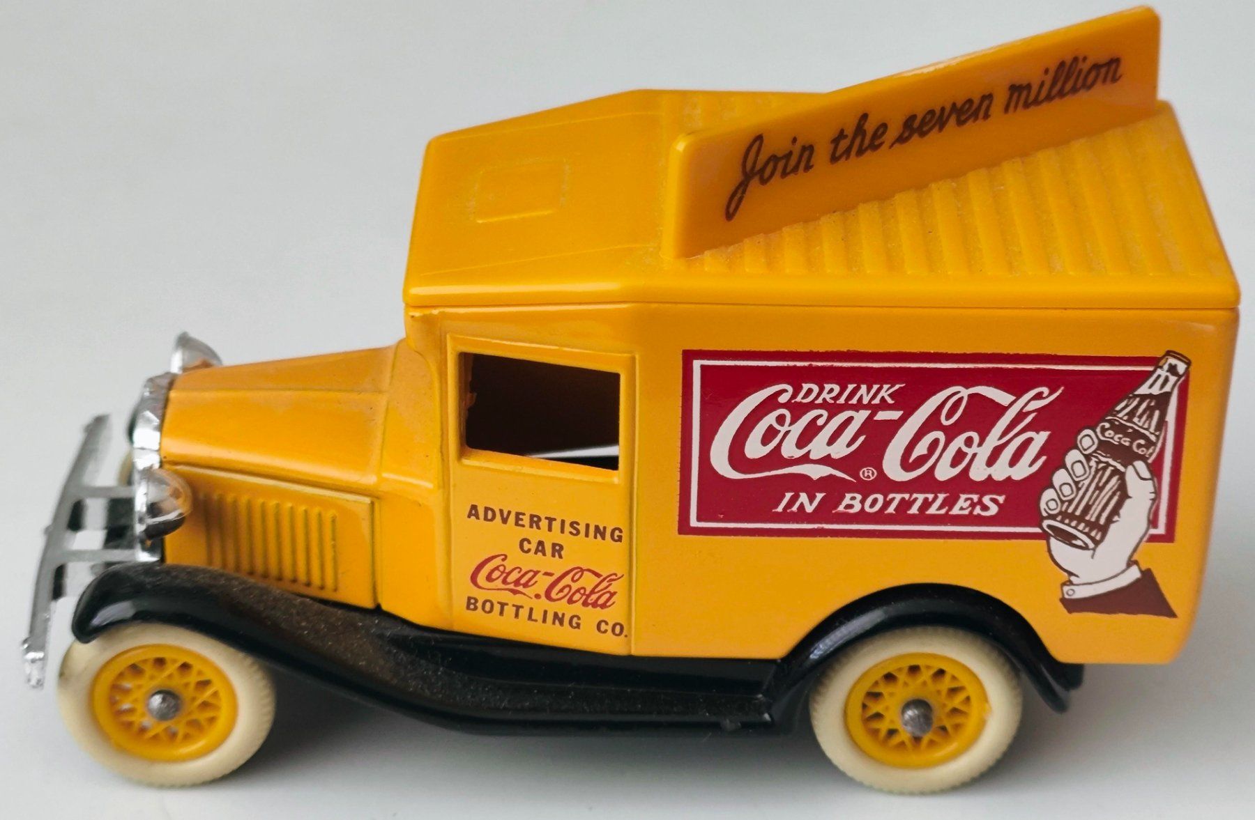 Coca-Cola Modellini d'auto: Coca-Cola Auto Länge  7 cm (17) – Nuovo e nell'imballaggio originale da Pfäffikon ZH venduto da Colacity