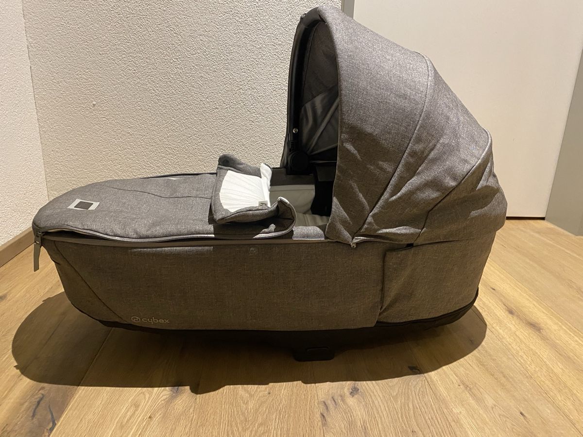 Cybex Kinderwagen: Cybex Priam Platinum Komplett-Set mit Babyschale – Gebraucht aus Weesen von AlexZ. 5