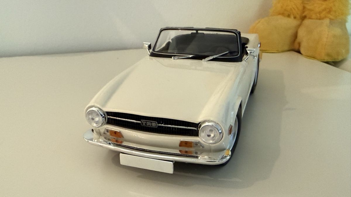 Triumph Modellini d'auto: Triumph TR6 Cabrio, Neu, sehr schwer. – Nuovo (secondo la descrizione) da Basel venduto da Zomeg 1