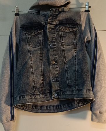 Jeansjacke mit Kapuze Gr 158 (nov106)