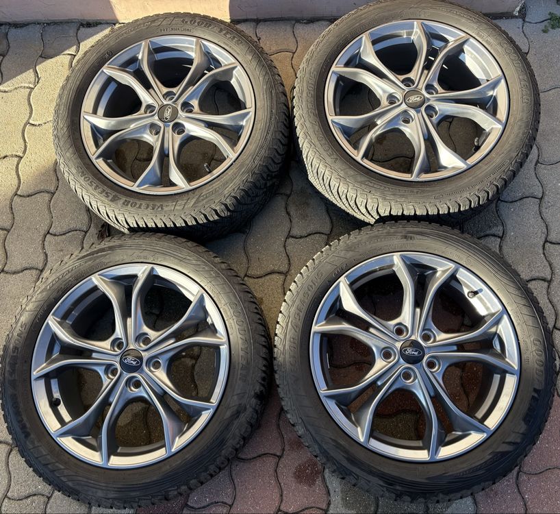 Ford Focus ST-Line 7X17 ET50 5X108 FELGEN+RDS+REIFEN (Gebraucht) in ...