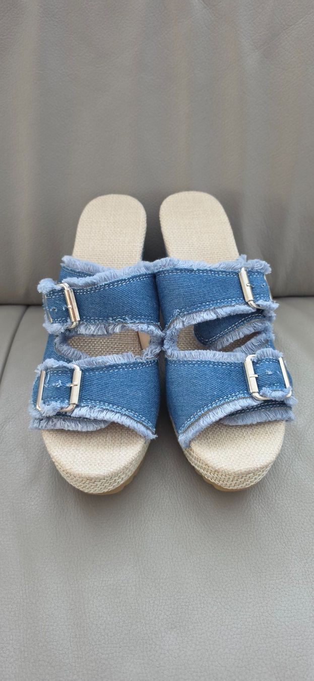 Damenschuhe: Pantoletten – Neu (gemäss Beschreibung) aus Neuenkirch von Lnpd