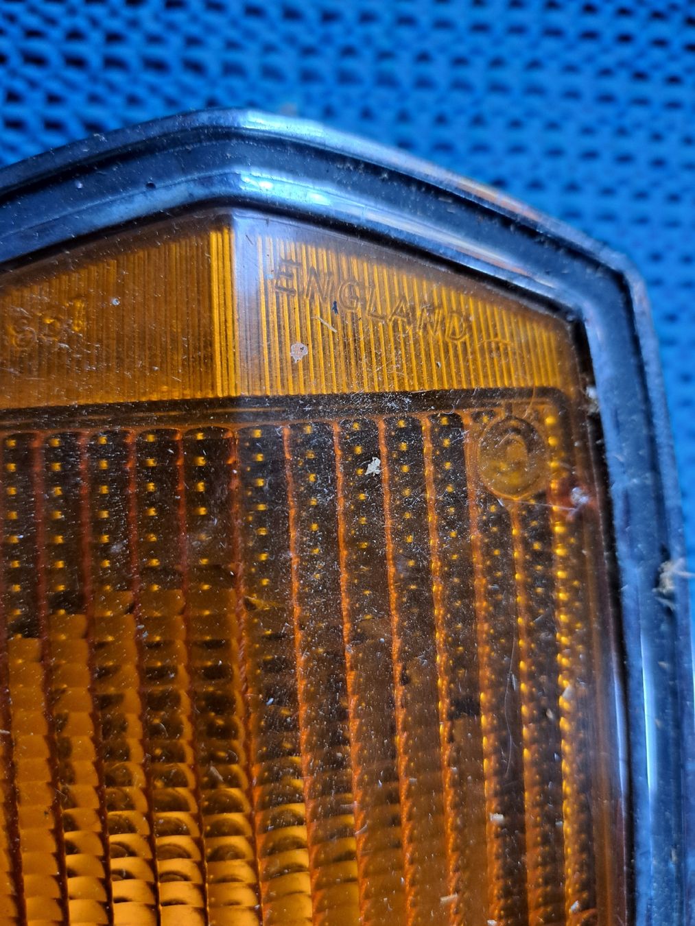 Tutti pezzi di ricambio auto: Oldtimer Rückleuchten Paar, vermutlich Triumph,  Chriysler – Usato da Kölliken venduto da Upcycling-by-Mc-TAM 4