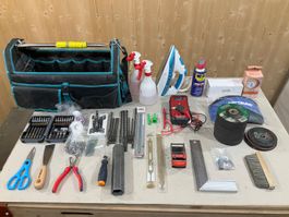 511 Posten Handwerkzeug mit Tragetasche