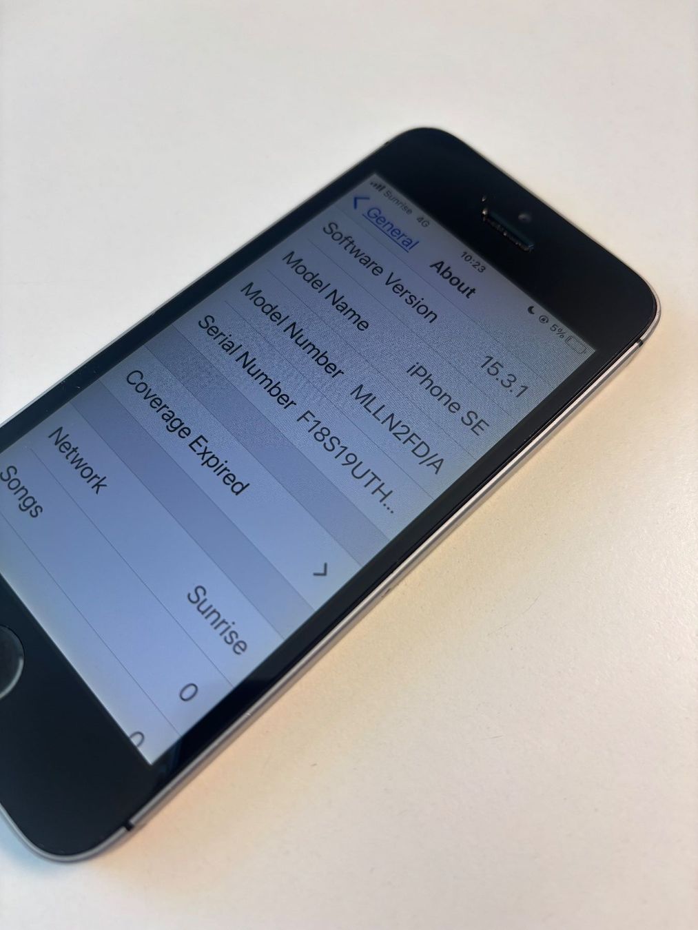 Apple Telefoni cellulari / Smartphones: iPhone SE 16GB – Usato da Villars-sur-Glâne venduto da Swim_bike_run 3