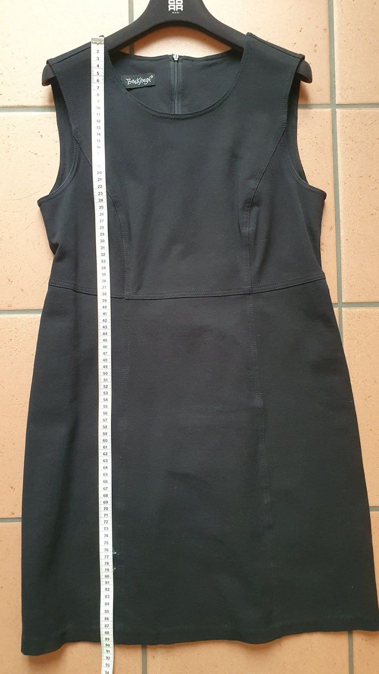 Vestiti: Kleid schwarz, ärmellos – Usato da Brüttisellen venduto da Kluba 2