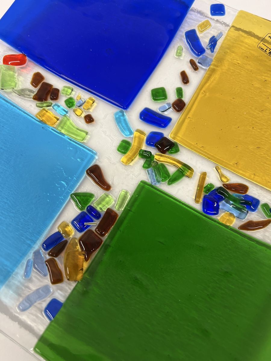 Servierplatten: Handgemachte Glasplatte, farbenfrohes Design, Deko-Highlight – Gebraucht aus Olten von ELHANDEL 2