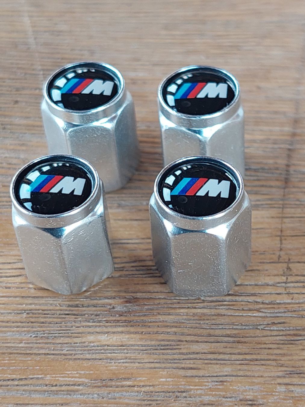 Land Rover Alle Autoersatzteile: Ventildeckeli Ventilkappen BMW M Power – Neu und originalverpackt aus Zürich von makimakimak 3