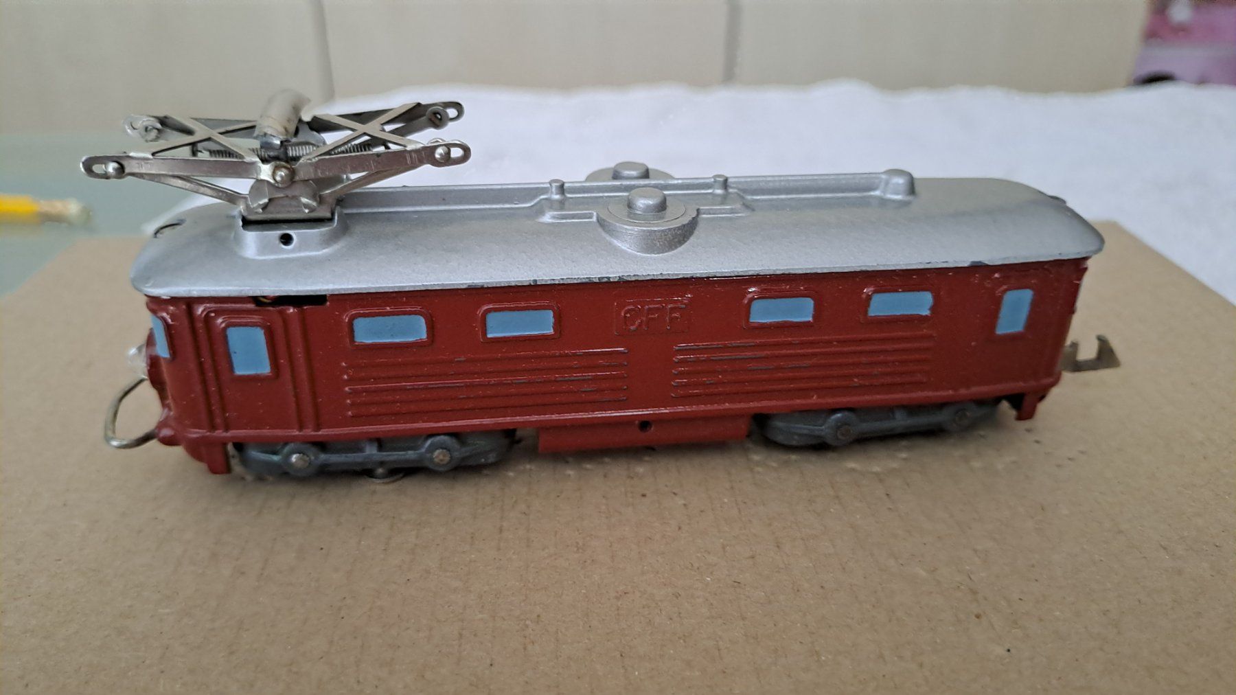 Wesa Trains électriques: WESA 2 Loks / 28 – Défectueux à Winterthur par Riebeli333 1