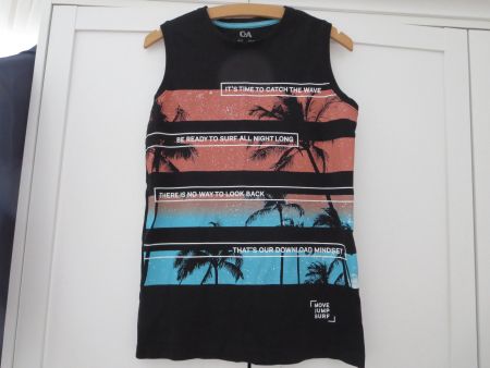Ärmelloses Knaben-Shirt /Gr. 158/164