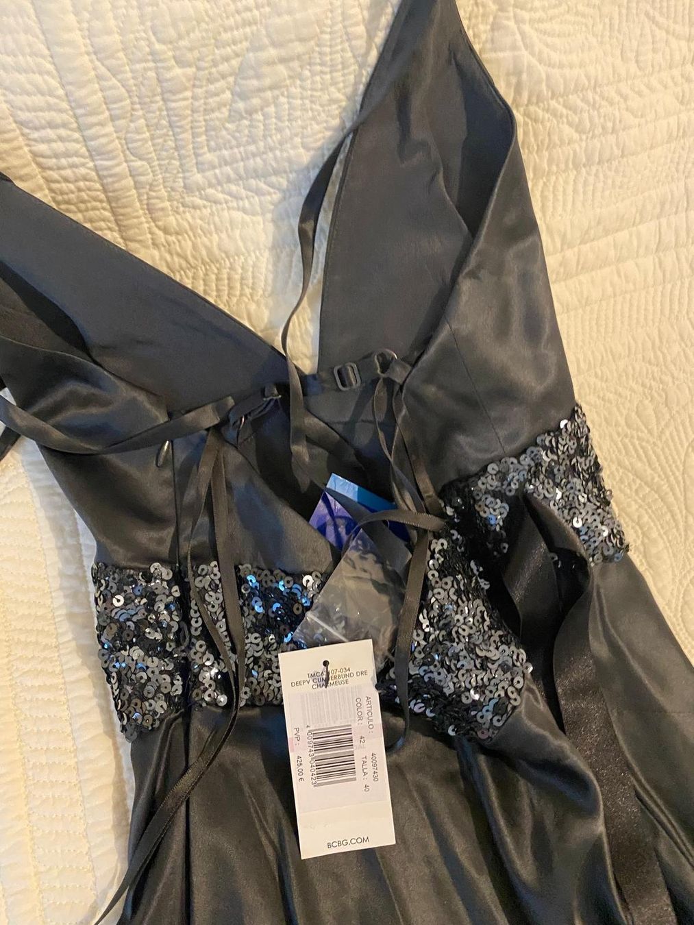 Vestiti: Robe noire à paillettes, – Nuovo (secondo la descrizione) da nyon venduto da ine_9qw2 4