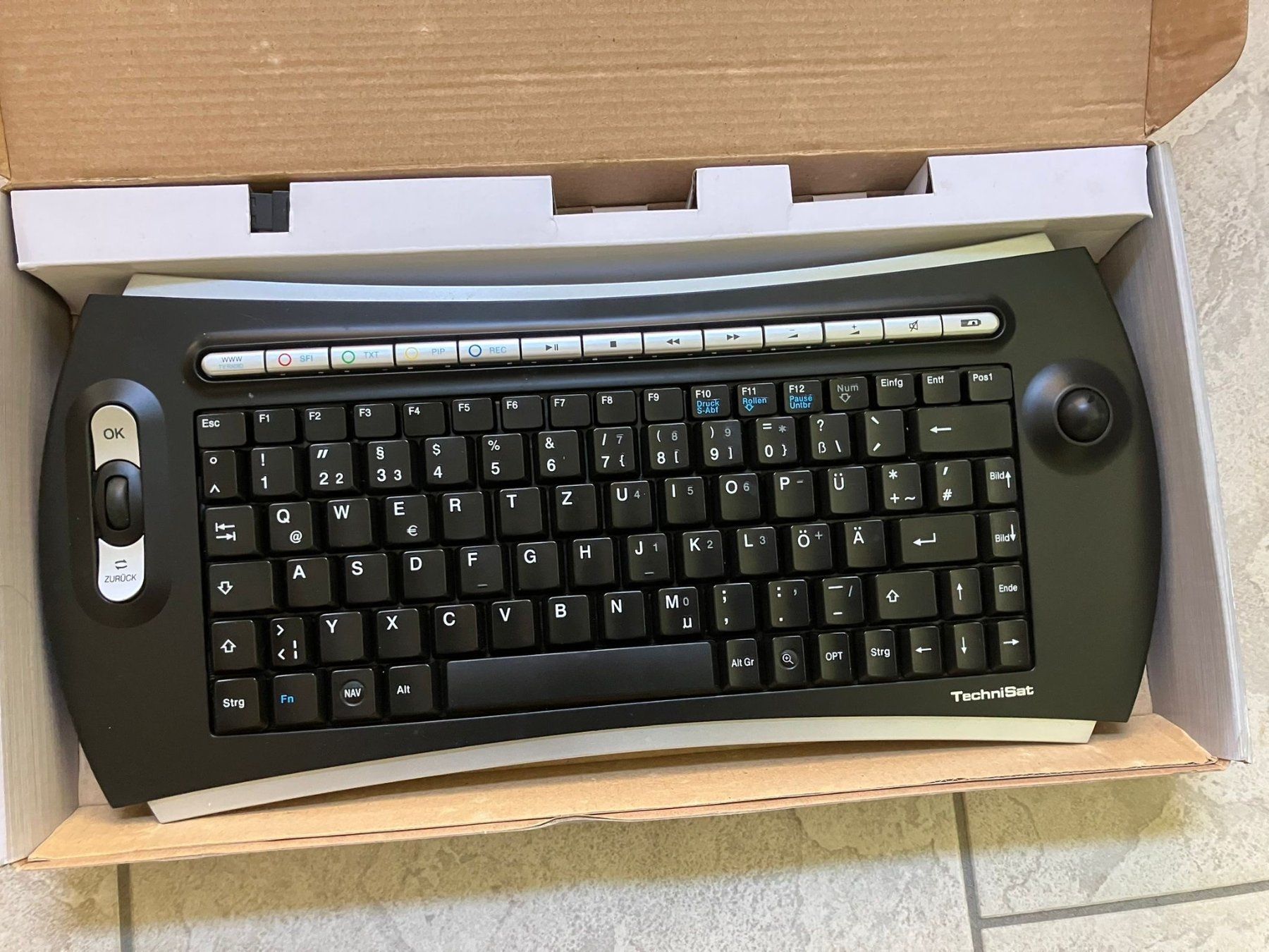 Tastiere: TechniSat ISIO Control Keyboard - Kabellose Tastatur – Nuovo (secondo la descrizione) da Langenthal venduto da Bezwinger26