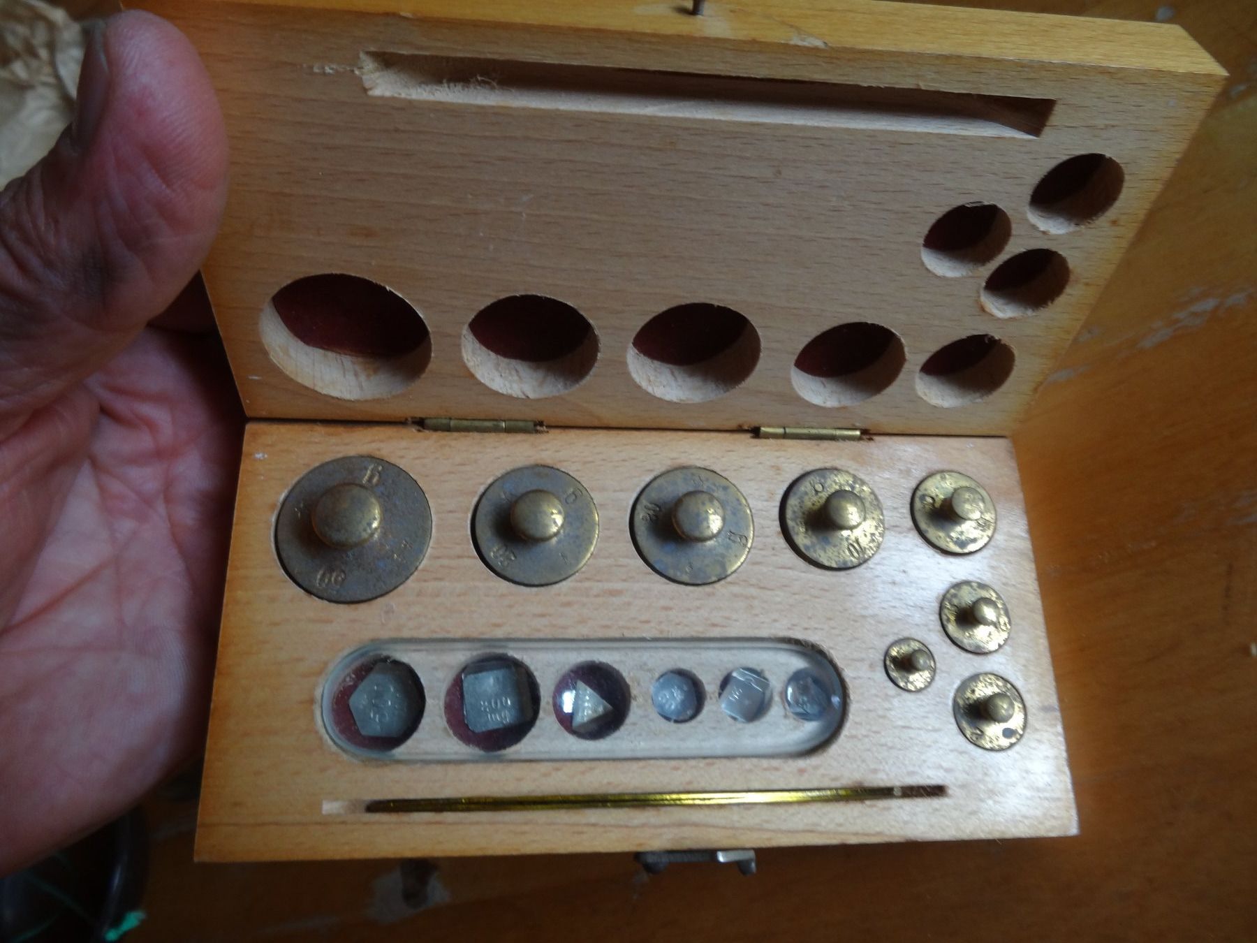 Accessori da laboratorio: balance d'orfèvre antique – Usato da Rebeuvelier venduto da falcon58 2
