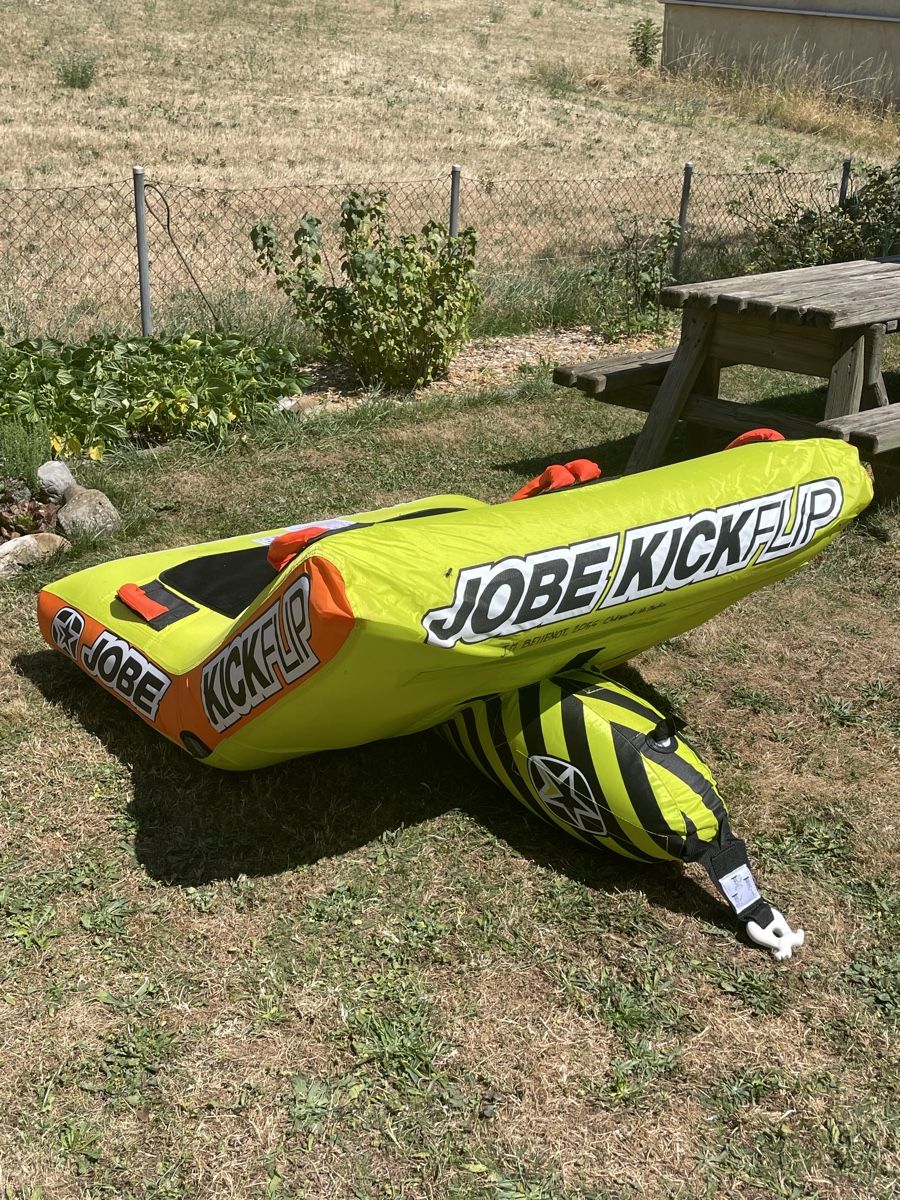 Salvagente: Bouée tractée bateau JOBE, 2 places avec corde – Nuovo (secondo la descrizione) da Chézard-St-Martin venduto da RePhone_ 1