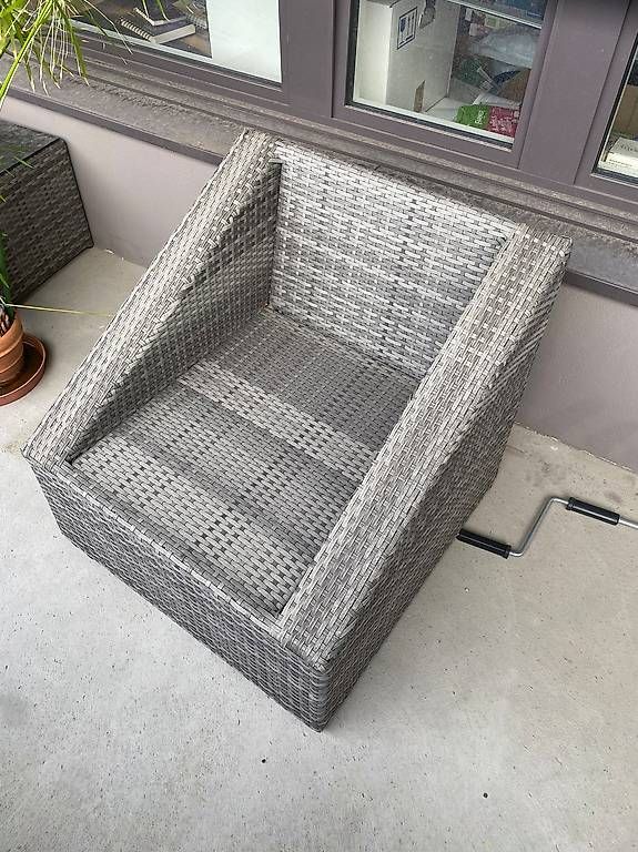 Gartenhängesitze: Diverse Balkon Möbel – Gebraucht aus Basel von ghi_hw9w 2