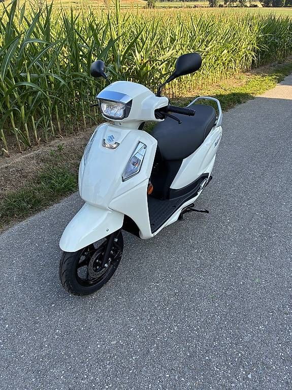Scooter: Roller Suzuki Address 125 – Usato da Ranflüh venduto da Gust8 1