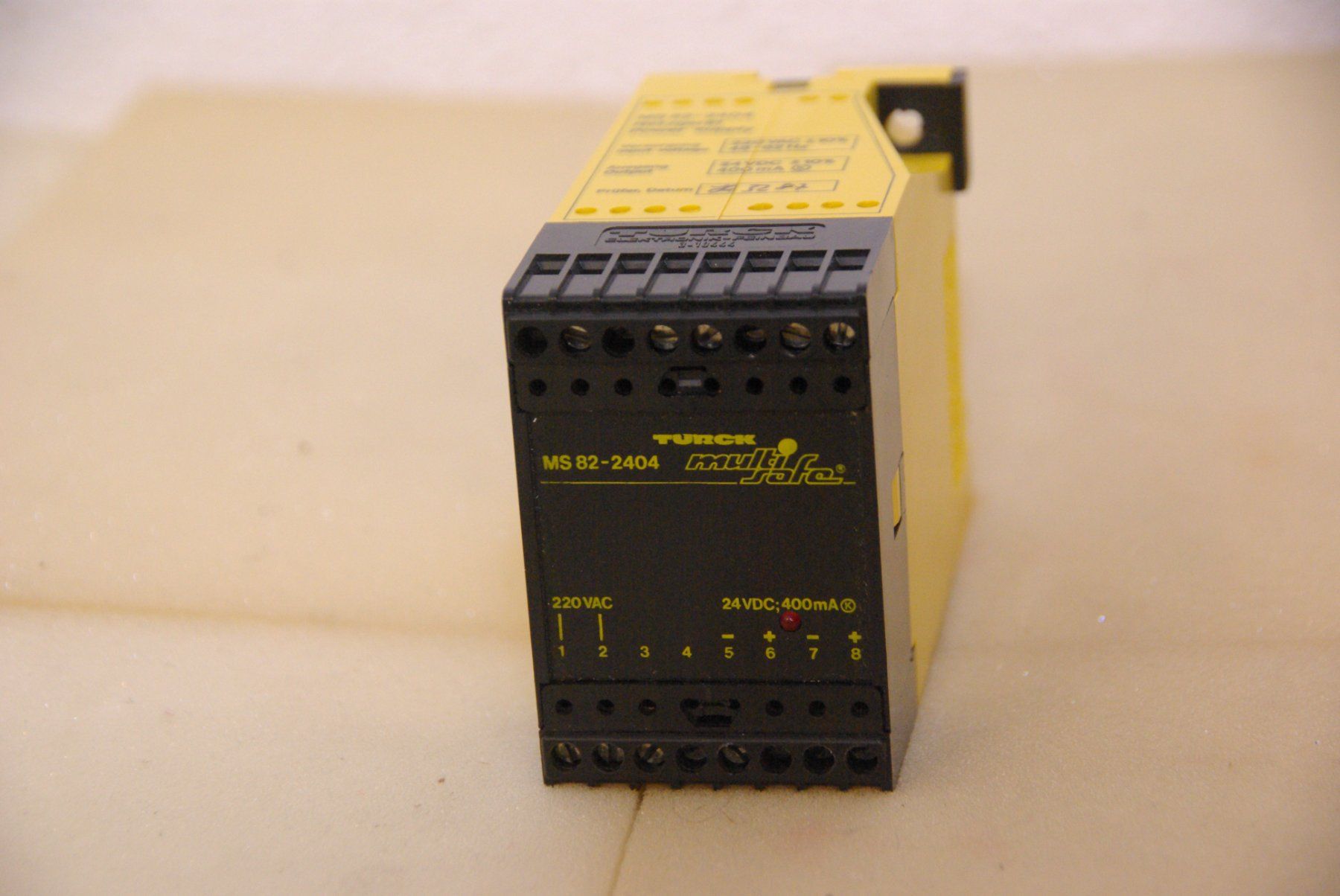 Componenti elettronici: TURCK Multi Safe MS 82-2404 Schaltverstärker – Usato da Herisau venduto da Cevianer1844 1