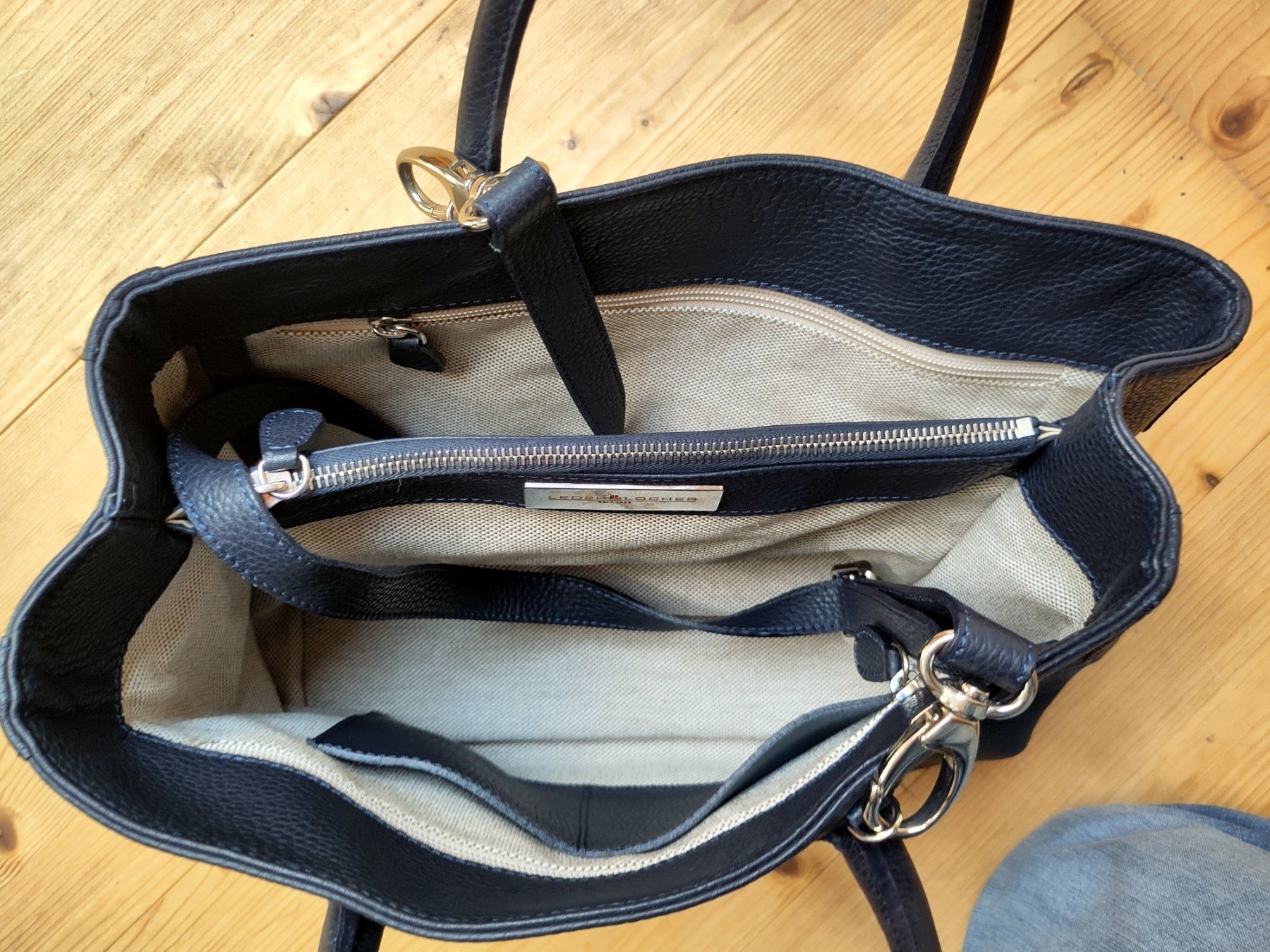 Borse da donna: Ledertasche – Usato da Morgarten venduto da Pipolder1 4