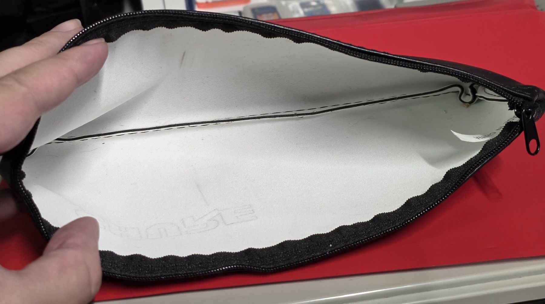 Shure Microfoni: SHURE Tasche für Mikrofon – Usato da Reinach BL venduto da _MasterK_ 2