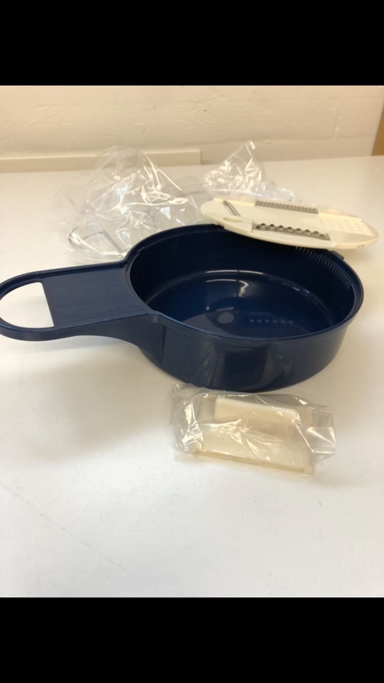 Elettrodomestici da cucina: Küchen Raffel Reibe Neuware Originalverpackt – Nuovo e nell'imballaggio originale da Basel venduto da ampra2276
