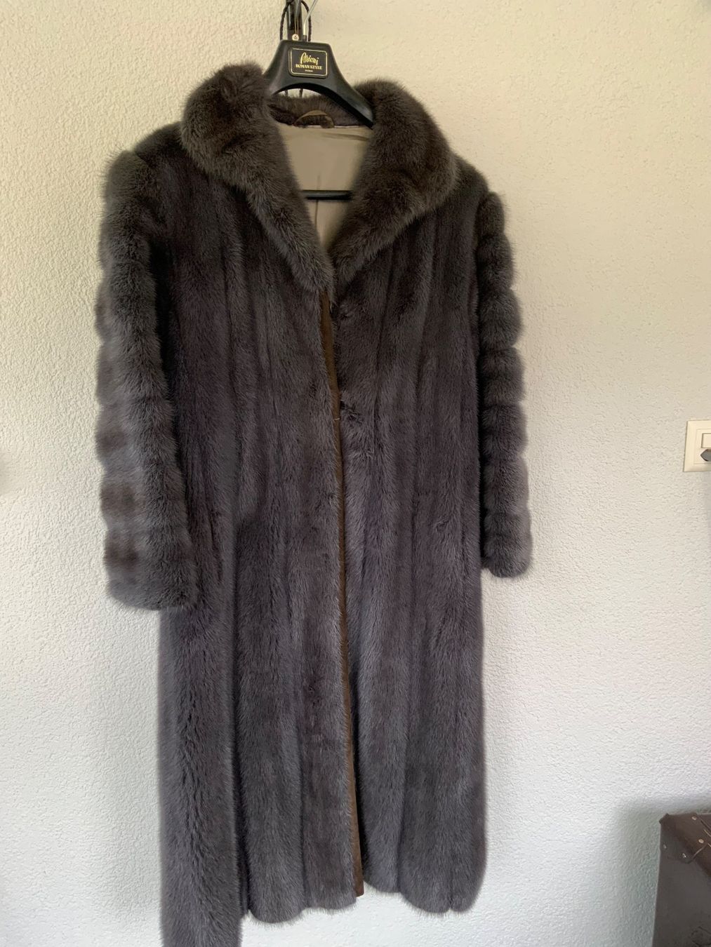Nerz Manteaux: Nerzmantel blau Les Boutiques – D'occasion à Schübelbach par Hecht11.