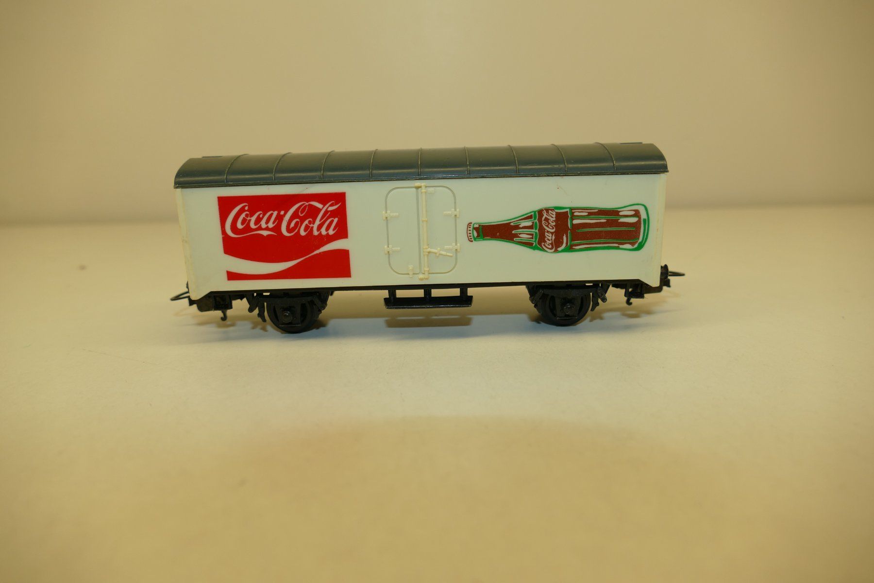 Lima Trains électriques: Lima H0: Coca-Cola Güterwagen – D'occasion à Niederhasli par rail-duerst 1
