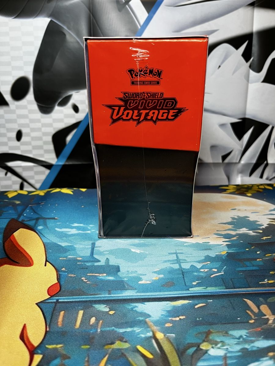 Pokémon Sammelbilder & Trading cards: Pokémon Vivid Voltage Elite Trainer Box – Neu und originalverpackt aus Chur von PokevestmentTCG 1