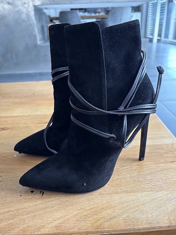 Chaussures femmes: Saint Laurent Stiefel 38 – D'occasion à Zwingen par Zipfel1983 1