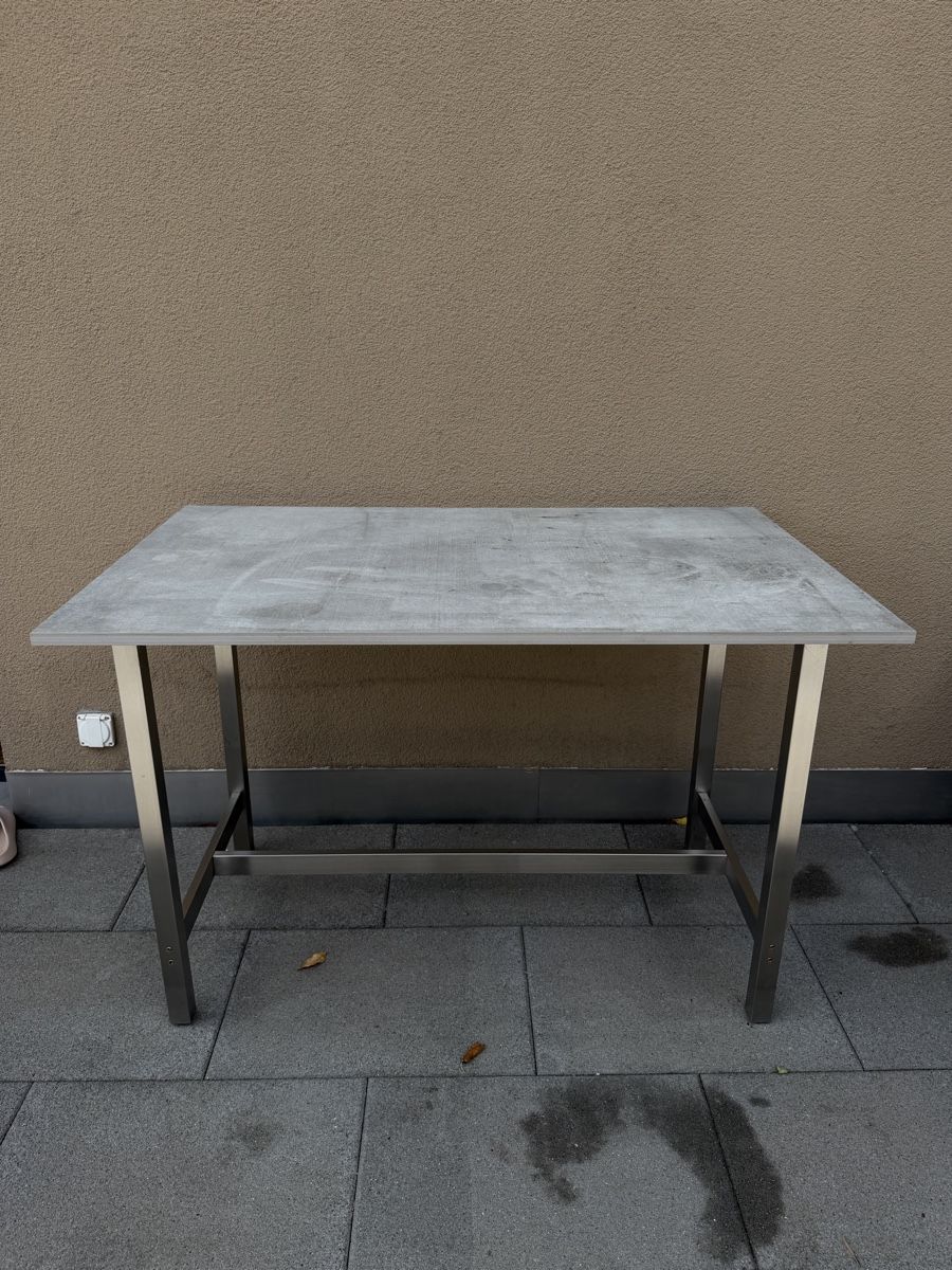 Ikea Set di tavolo e panche: Bar-Tisch mit 4 Barhockern weiss Chrom – Usato da Neuhaus SG venduto da cynlo 2