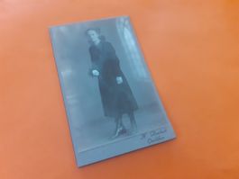 SCHWIIZER JUGEND DAZUMAL - JUNGI FRAU - KONF - OERLIKON ZH