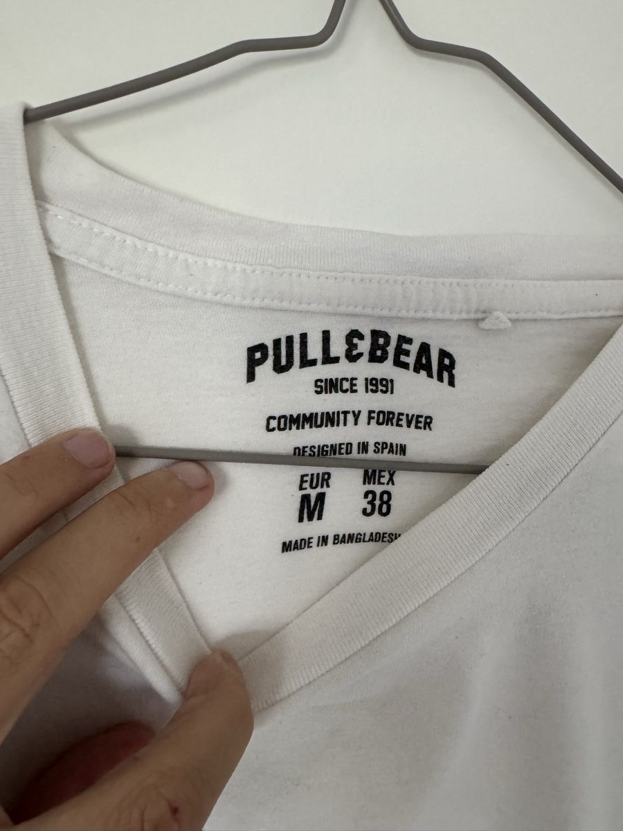 Pull&Bear T-Shirts: Maglietta bianca Pull&Bear – Gebraucht aus Balerna von nic_s7dt 1
